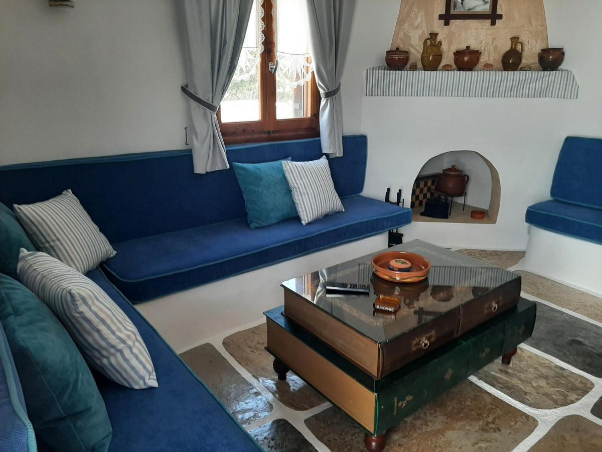 Traditional House By The Beach Agia Theodoti Экстерьер фото