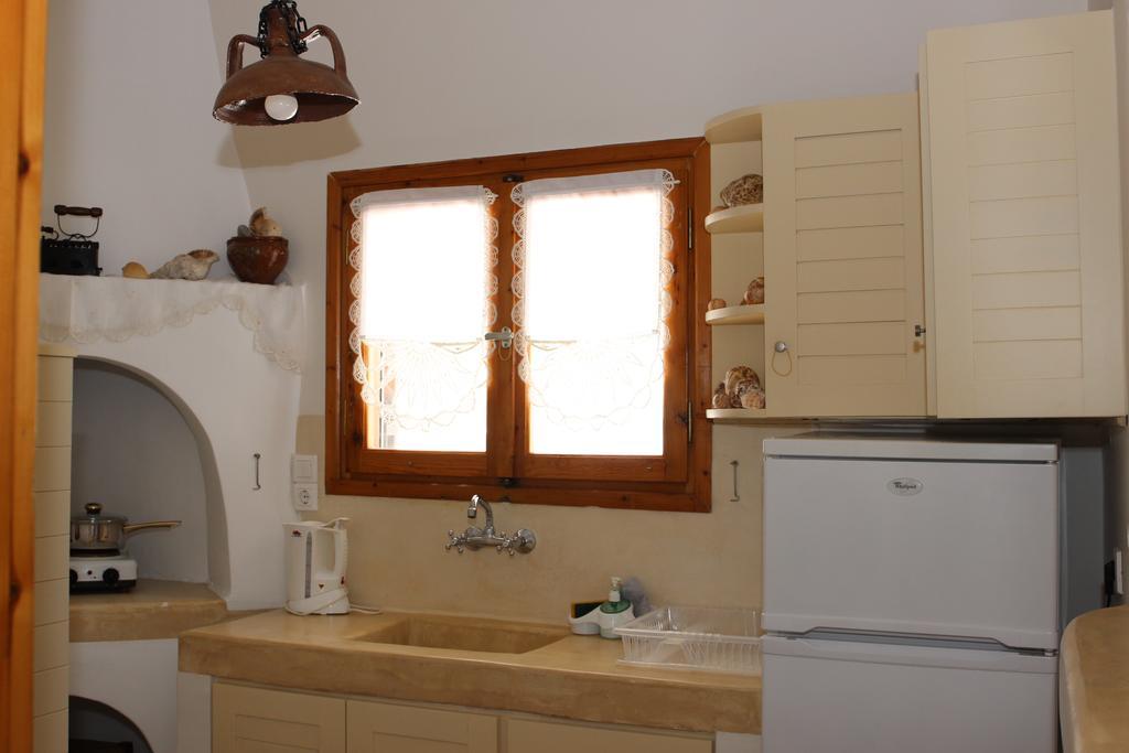Traditional House By The Beach Agia Theodoti Экстерьер фото